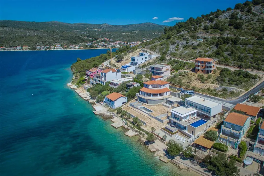 Rogoznica Villa with Heated Pool by the Sea