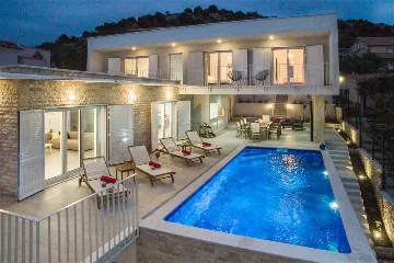 Rogoznica Villa with Heated Pool by the Sea