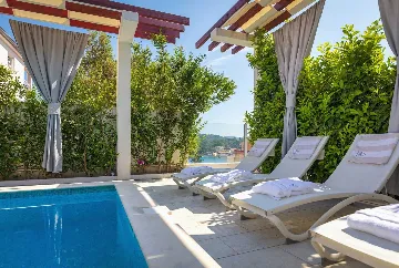 Rogoznica Villa with Pool for 10 Guests