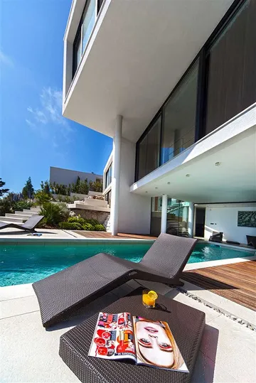 Primošten 3-Bedroom Villa with Pool and Sauna