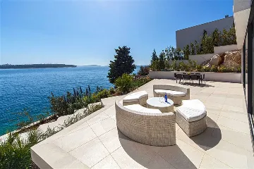 Primošten 3-Bedroom Villa with Pool and Sauna