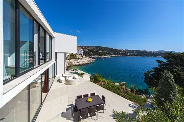 Primošten 3-Bedroom Villa with Pool and Sauna