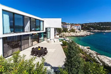 Primošten 3-Bedroom Villa with Pool and Sauna
