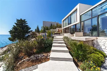 Primošten 3-Bedroom Villa with Pool and Sauna