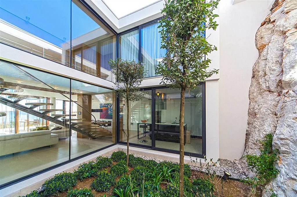 Primošten 4-Bedroom Villa with Indoor Pool & Sauna