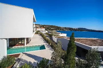 Villa in Primošten with Pool and Sauna