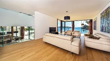 Villa in Primošten with Pool and Sauna