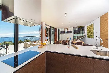 Villa in Primošten with Pool and Sauna