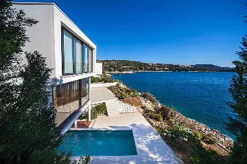 Villa in Primošten with Pool and Sauna