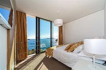 Villa in Primošten with Pool and Sauna