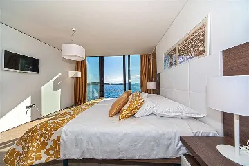 Villa in Primošten with Pool and Sauna