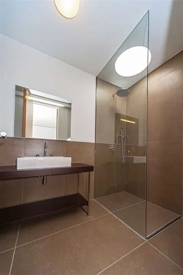 Air-Conditioned 3-Bedroom Villa in Primošten, Sleeps 6