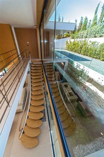 Air-Conditioned 3-Bedroom Villa in Primošten, Sleeps 6