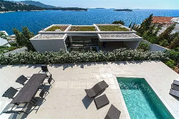 Primošten Villa for 8 Guests with Pool
