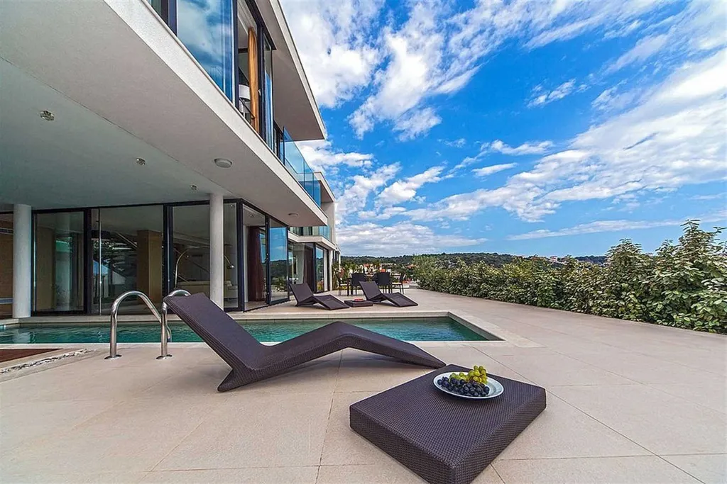 Primošten Villa for 8 Guests with Pool