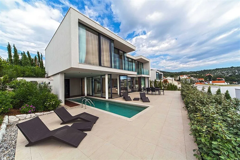 Primošten Villa for 8 Guests with Pool