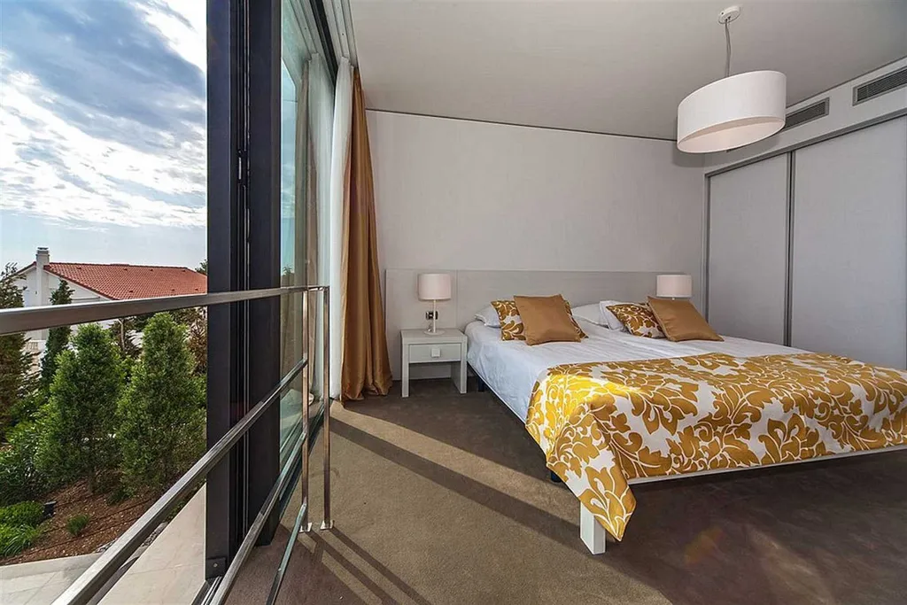Primošten Villa for 8 Guests with Pool
