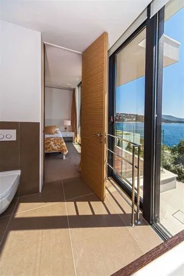 Primošten Villa for 8 Guests with Pool