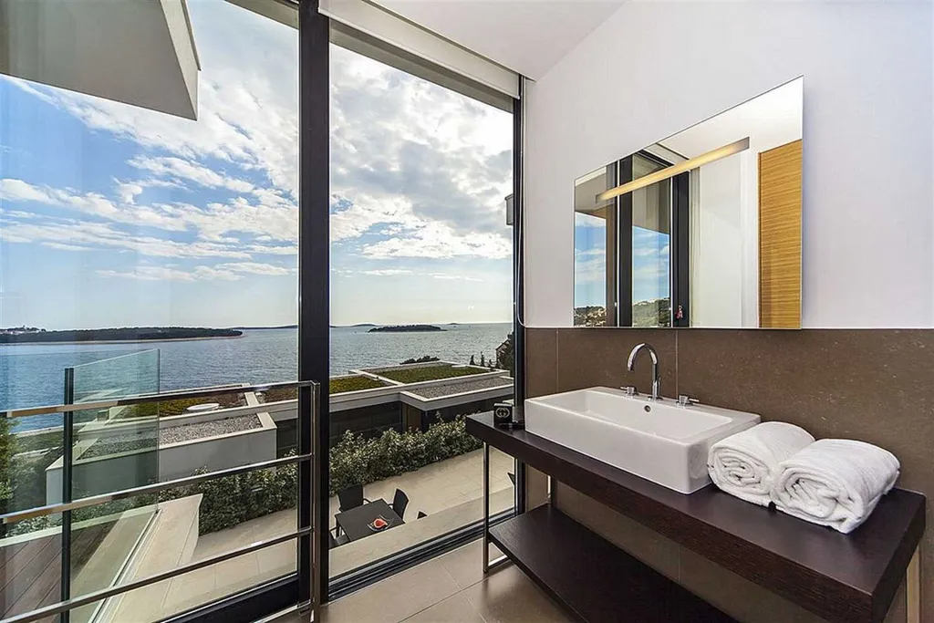 Primošten Villa for 8 Guests with Pool