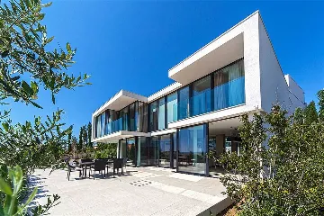 Primošten Villa for 8 Guests with Pool