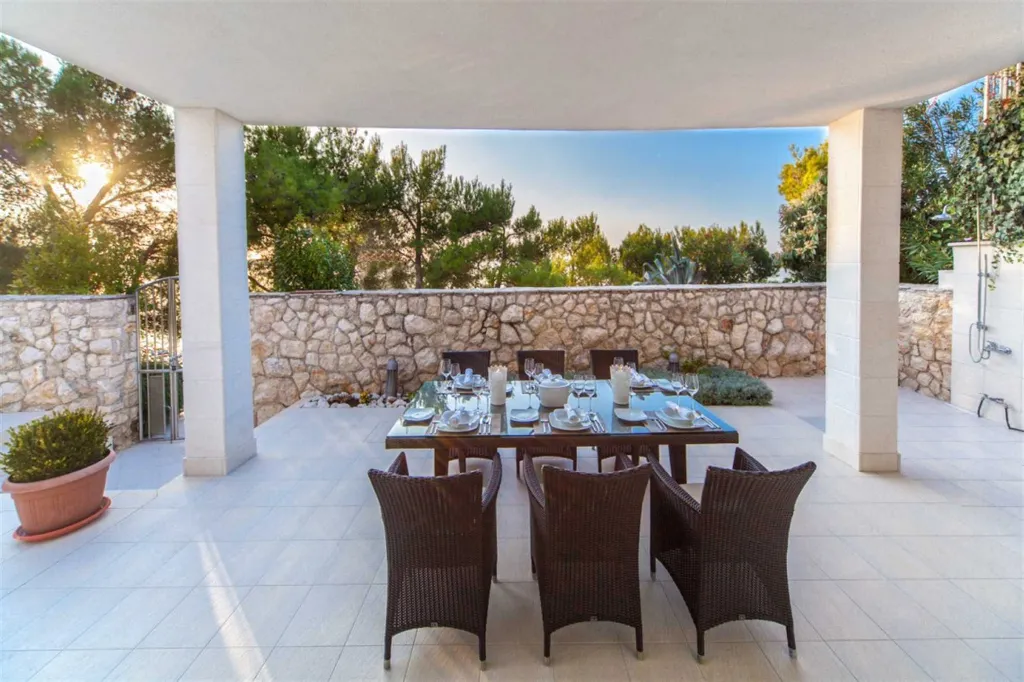 Villa in Primošten with Private Beach & Pool