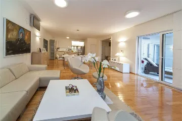 Villa in Primošten with Private Beach & Pool