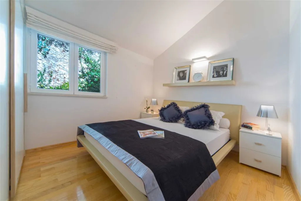 Villa in Primošten with Private Beach & Pool
