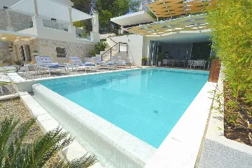 Primošten 4-Bedroom Villa with Pool and Jacuzzi
