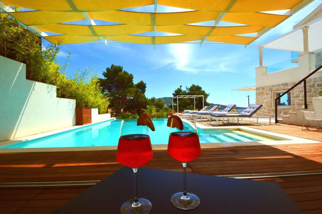 Primošten 4-Bedroom Villa with Pool and Jacuzzi