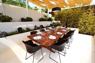 Primošten 4-Bedroom Villa with Pool and Jacuzzi