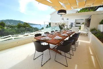 Primošten 4-Bedroom Villa with Pool and Jacuzzi