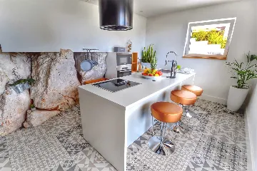 Primošten 4-Bedroom Villa with Pool and Jacuzzi