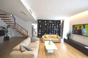 Primošten 4-Bedroom Villa with Pool and Jacuzzi