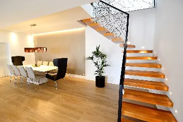 Primošten 4-Bedroom Villa with Pool and Jacuzzi