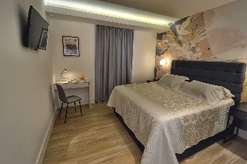 Primošten 4-Bedroom Villa with Pool and Jacuzzi