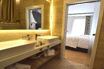 Primošten 4-Bedroom Villa with Pool and Jacuzzi