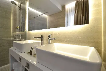 Primošten 4-Bedroom Villa with Pool and Jacuzzi