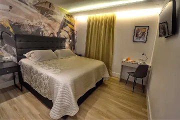 Primošten 4-Bedroom Villa with Pool and Jacuzzi