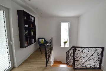 Primošten 4-Bedroom Villa with Pool and Jacuzzi