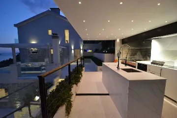 Primošten 4-Bedroom Villa with Pool and Jacuzzi