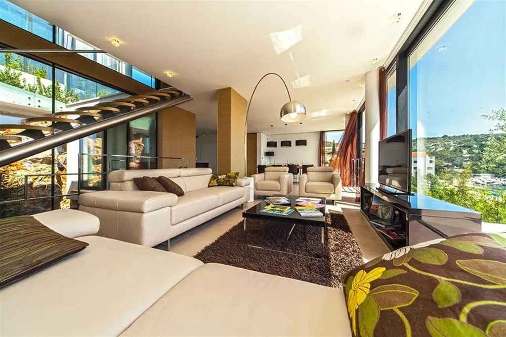 3-Bedroom Villa with Indoor Pool in Primošten