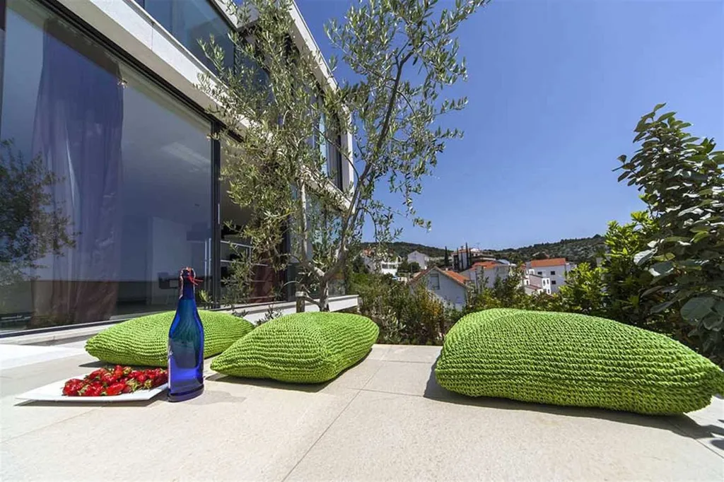 3-Bedroom Villa with Indoor Pool in Primošten