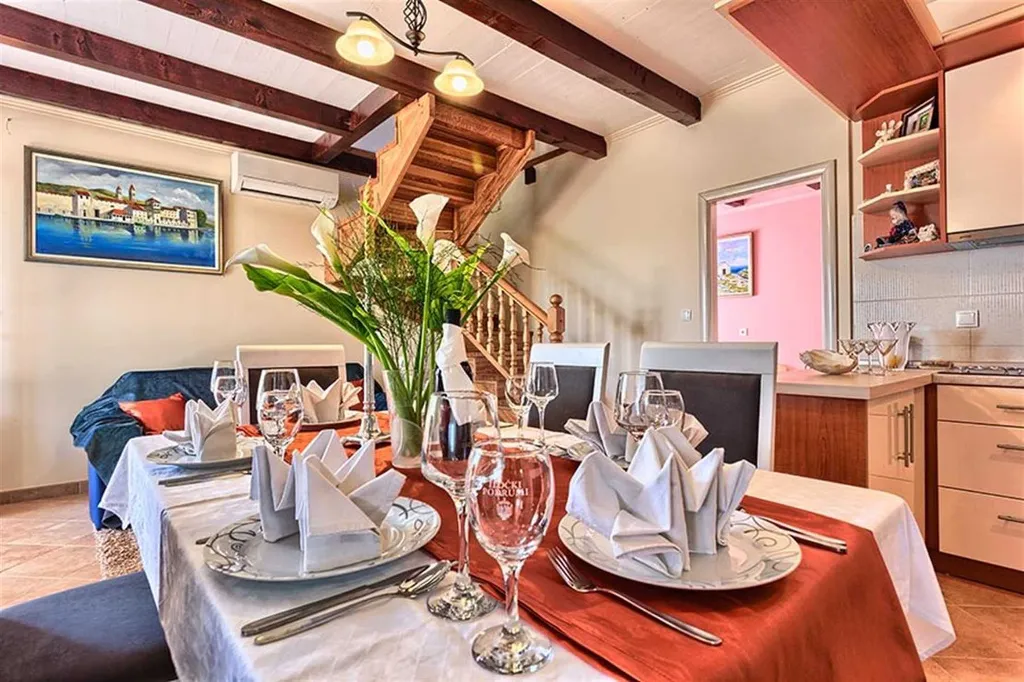 Villa with Pool and Beach Access in Okrug Gornji