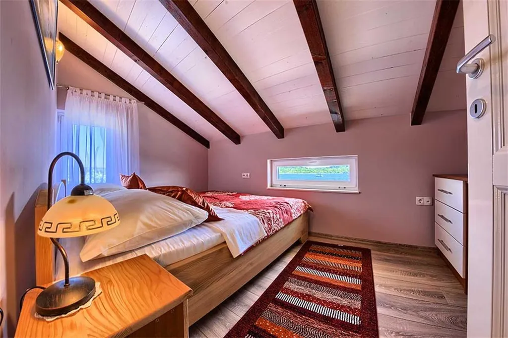 Villa with Pool and Beach Access in Okrug Gornji