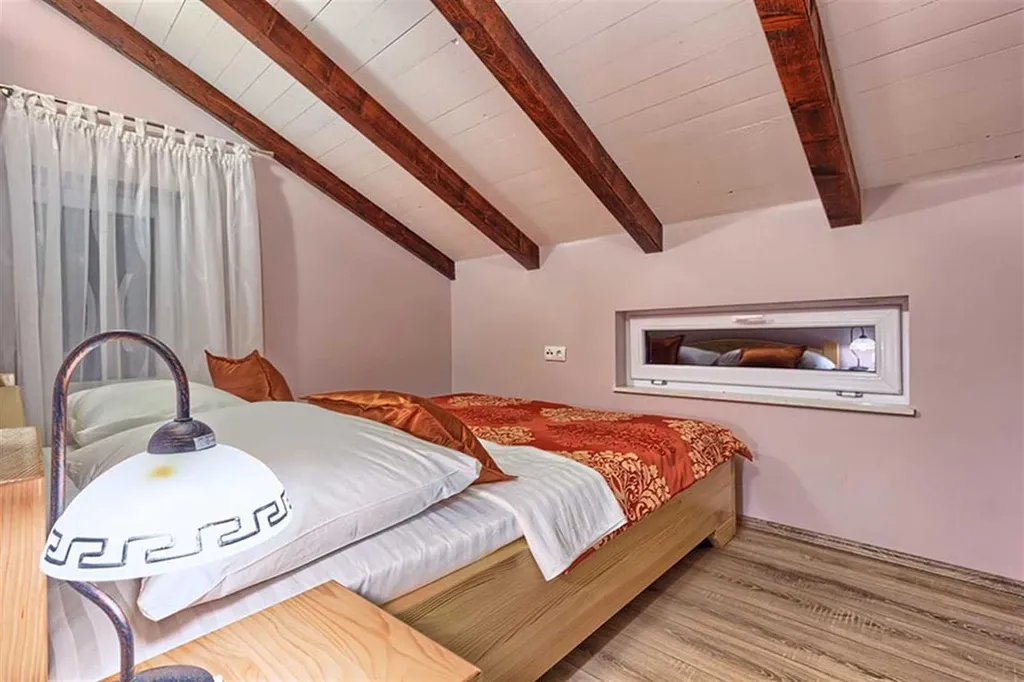 Villa with Pool and Beach Access in Okrug Gornji