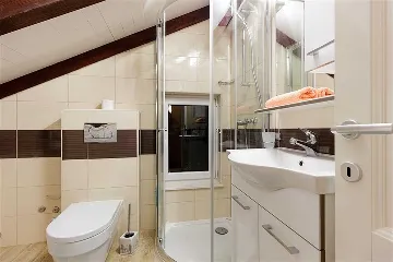 Villa with Pool and Beach Access in Okrug Gornji