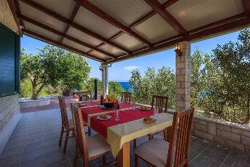 Villa with Pool and Beach Access in Okrug Gornji