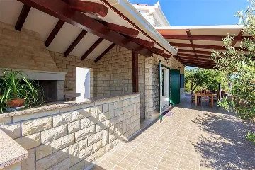 Villa with Pool and Beach Access in Okrug Gornji