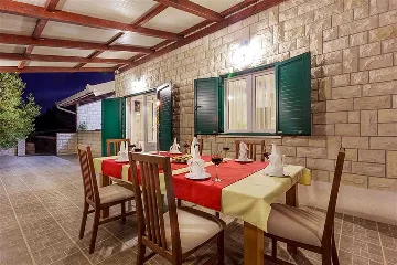 Villa with Pool and Beach Access in Okrug Gornji