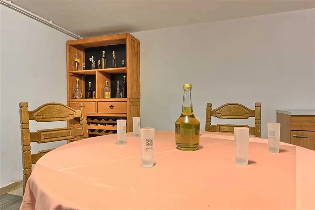 Villa with Pool and Beach Access in Okrug Gornji